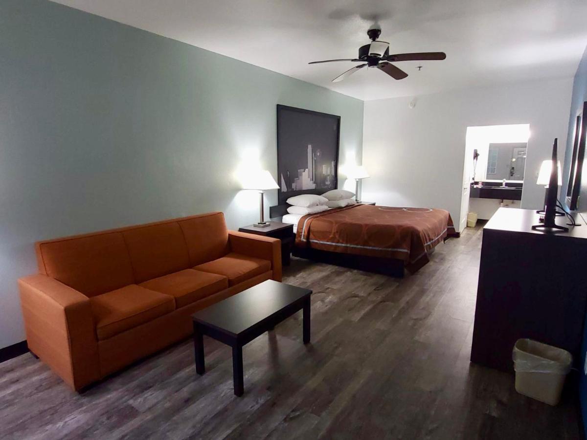 Super 8 By Wyndham Forney/East Dallas Buitenkant foto
