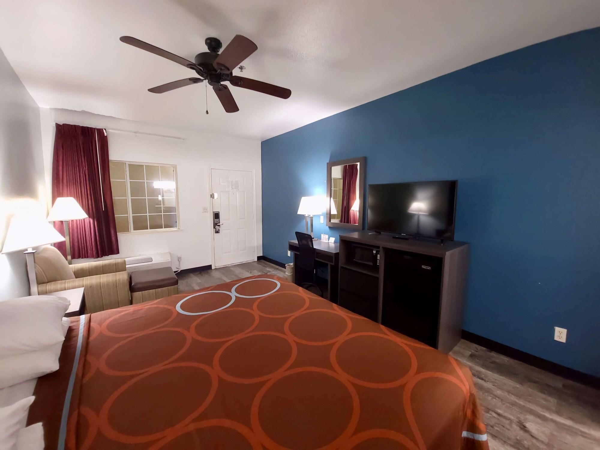 Super 8 By Wyndham Forney/East Dallas Buitenkant foto