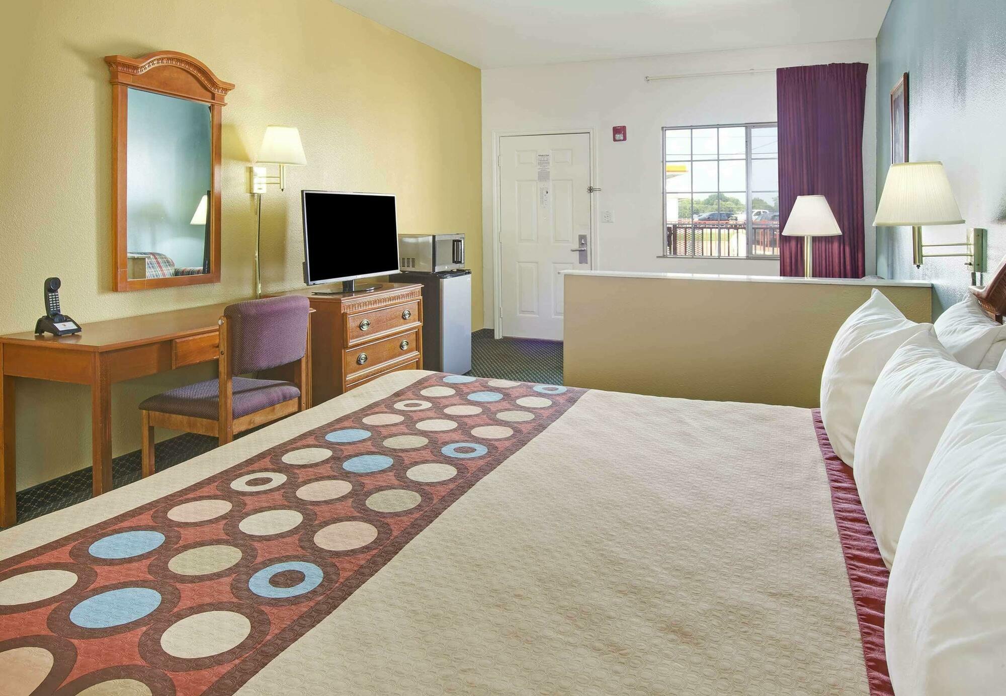 Super 8 By Wyndham Forney/East Dallas Buitenkant foto