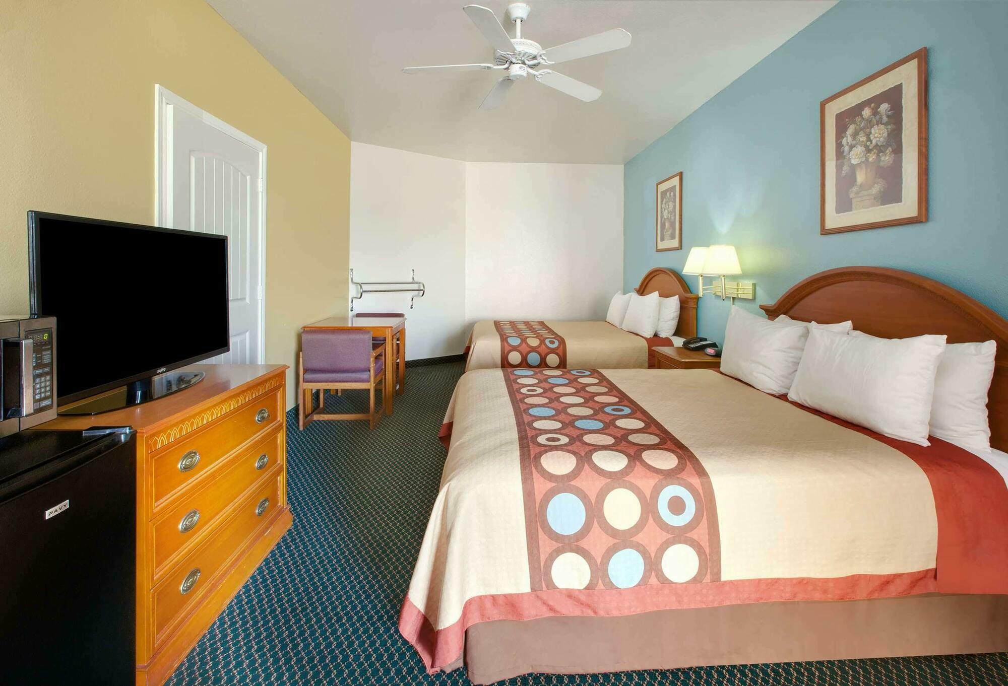 Super 8 By Wyndham Forney/East Dallas Buitenkant foto